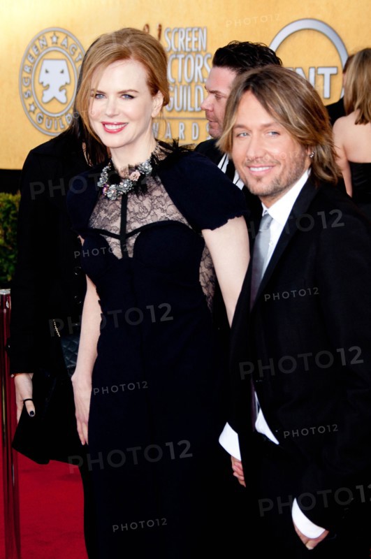 Australian actress Nicole Kidman and her husband, musician Keith Urban arrive for the 17th Annual Screen Actors Guild Awards held at Shrine Auditorium in Los Angeles, California, USA, 30 January 2011. Photo: Hubert Boesl