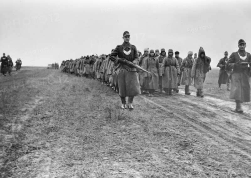 Third Reich - War prisoners at the Eastern front 1942