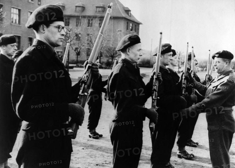 German guard service for the British Army of the Rhine in Germany