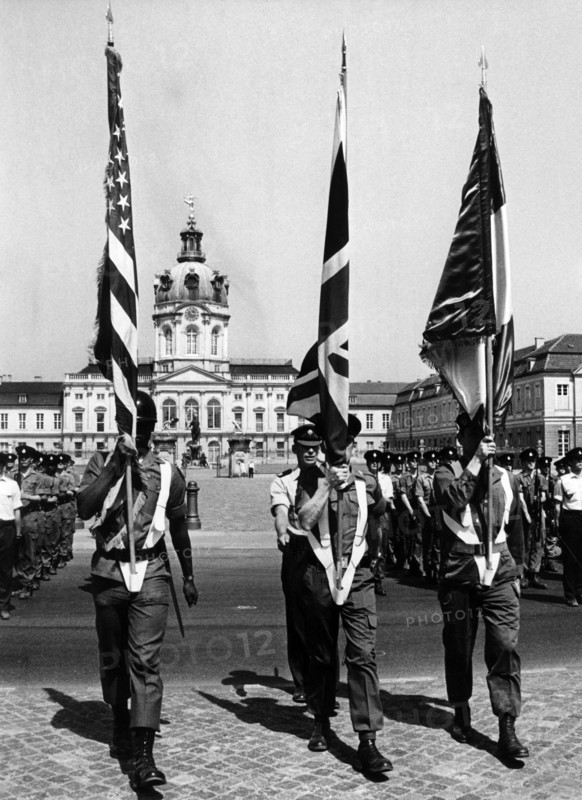 Parade on the 'Armed Forces Day' in Berlin