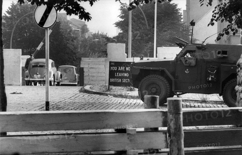 Poste frontière de Sandkrugbrücke à Berlin, 1962