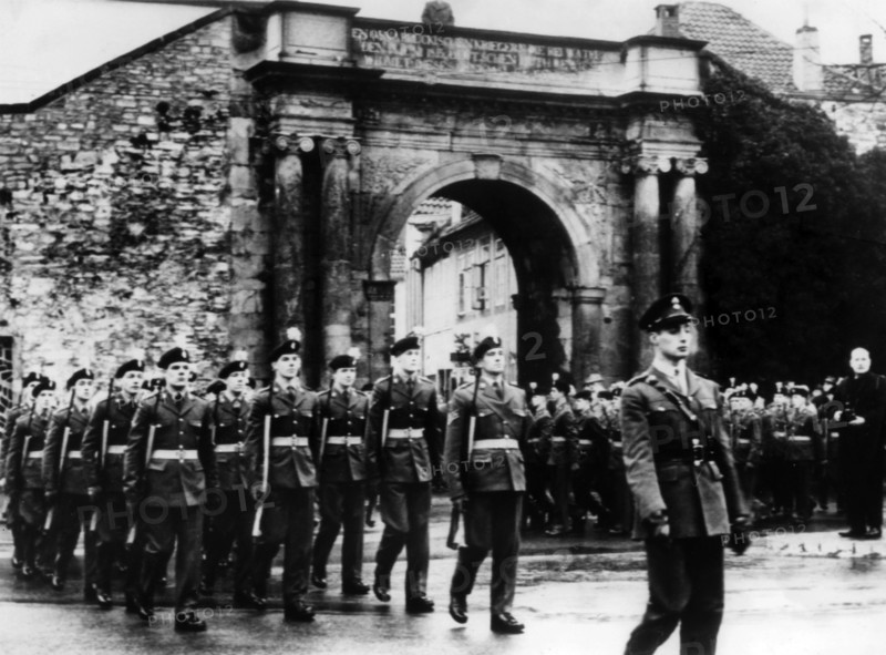 British soldiers march home from Germany