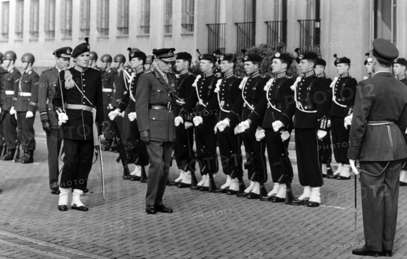Welcoming of new NATO commander, General Stirling