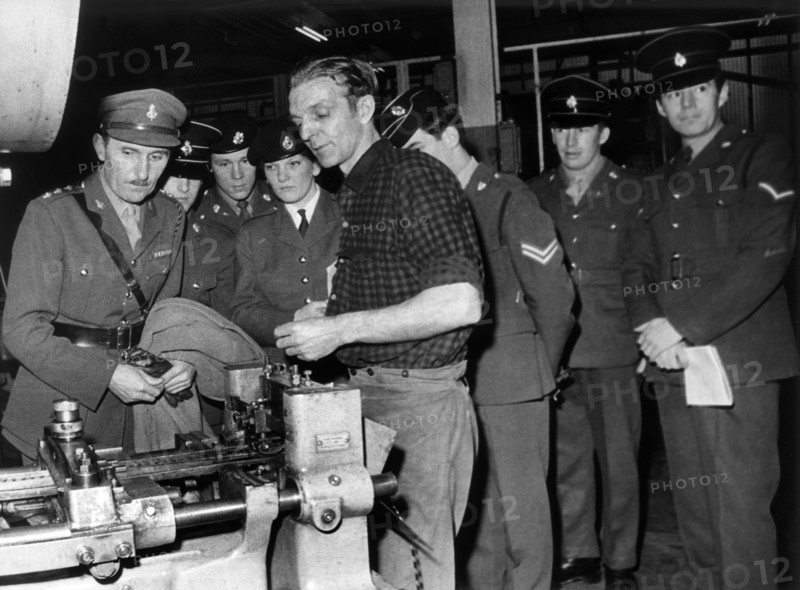 British soldiers visit German industrial enterprises