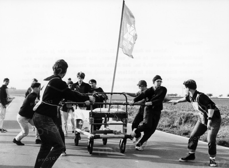 Canadian army organises a bed race for charity
