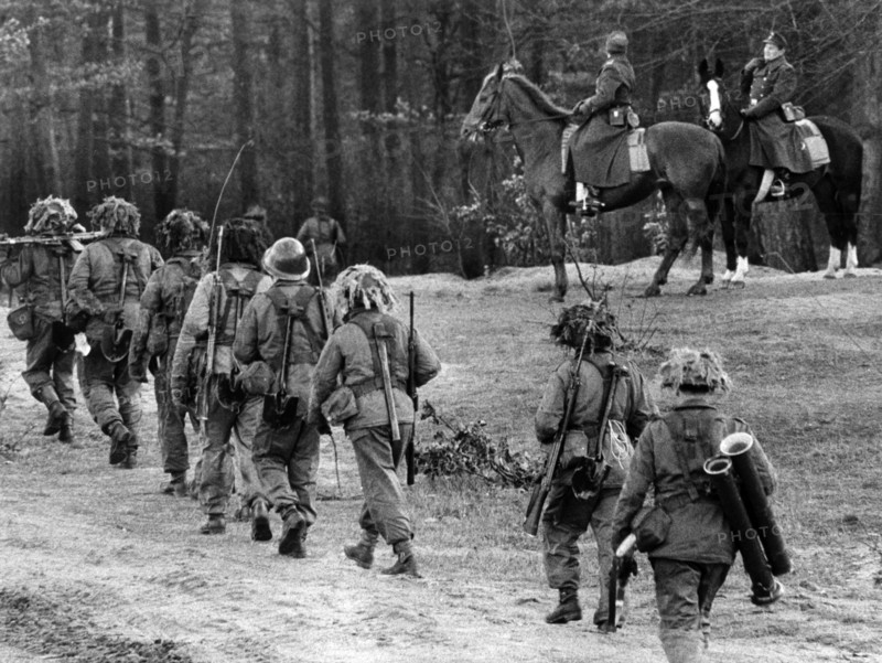 Manoeuvre of British and French units in Berlin