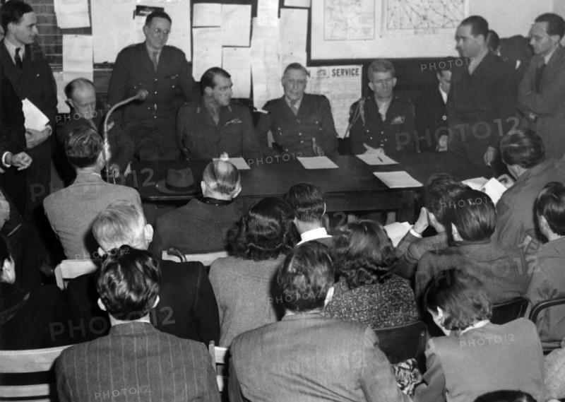 Post-war period: Currency reform is announced