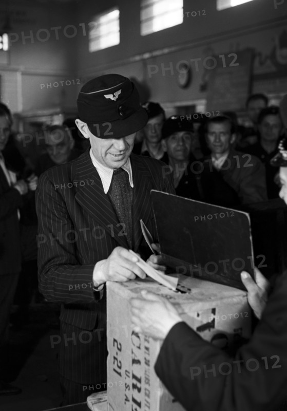Berlin - East German State Railway strike 1949