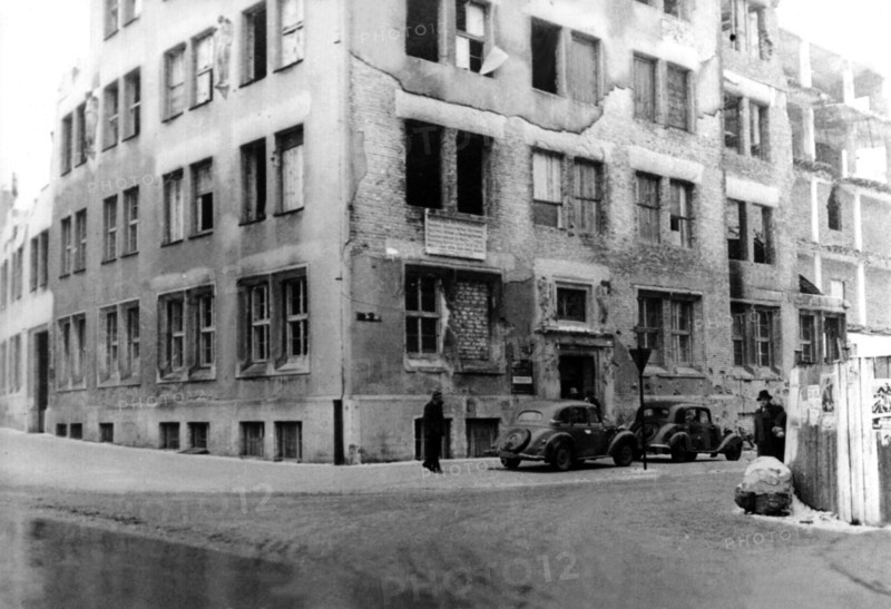 Assault on de-Nazification court