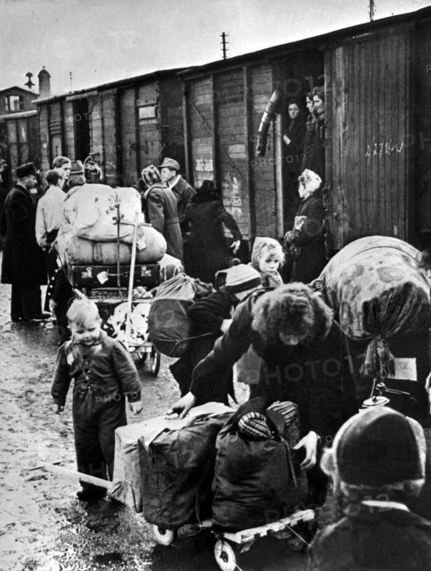 Post-war era - refugees
