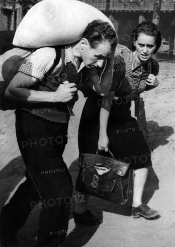 Postwar period: city dwellers flee to the countryside