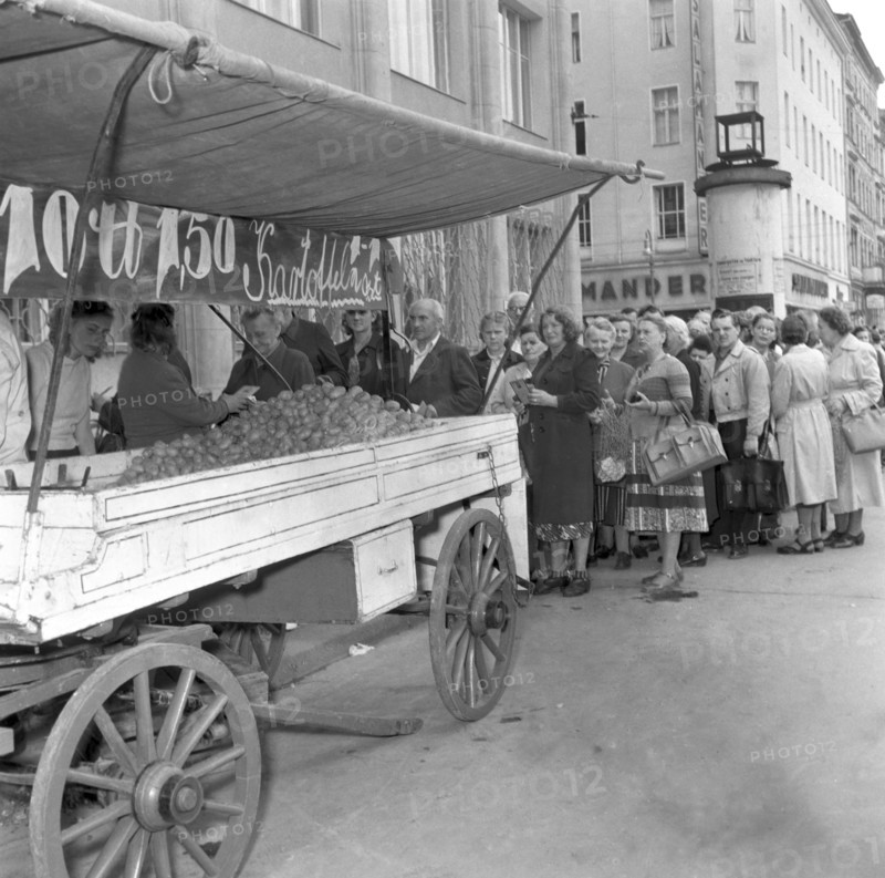 Berlin - food for East Berlins 1953