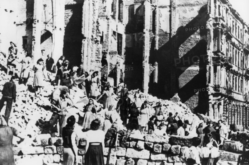 Reconstruction in Dresden 1946