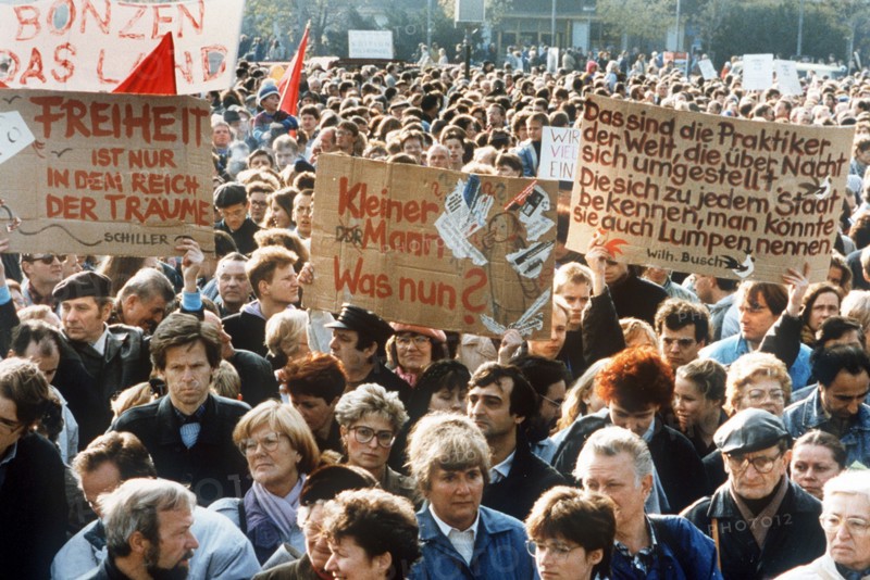 Demonstration in Berlin 1990