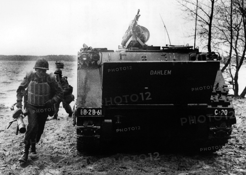 Landing exercise of American army in Berlin