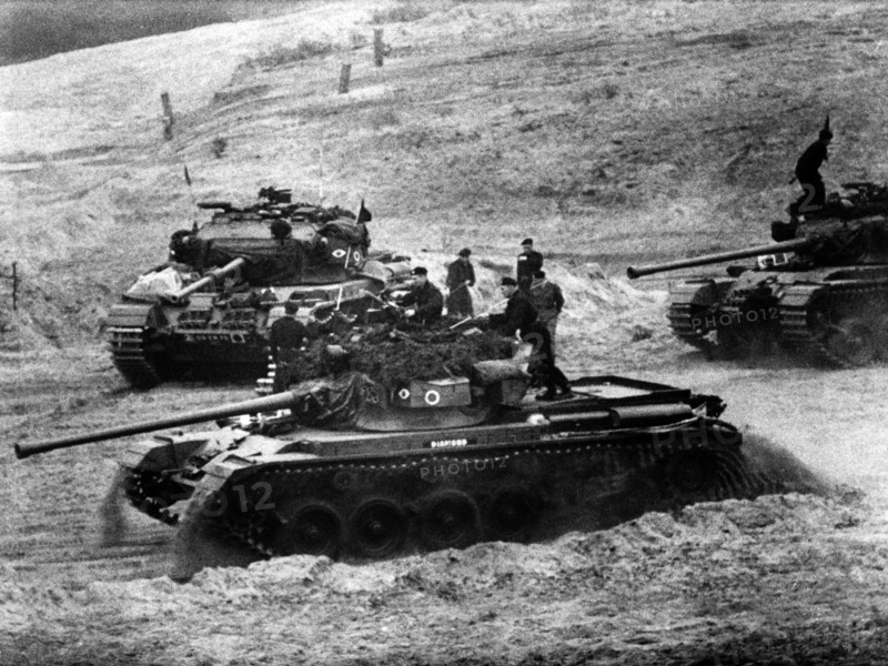 Allied tank manoeuvre in Berlin Grunewald
