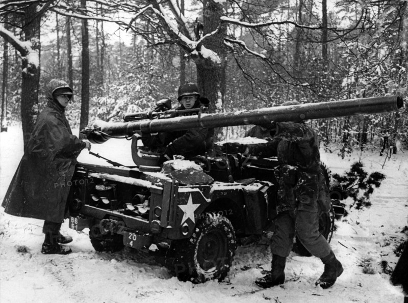 Manoeuvre of US army in wintery Grunewald in Berlin