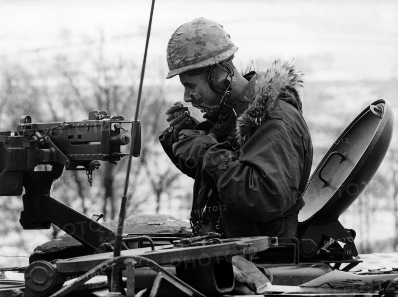 Soldier at lunch break during German-American manoeuvre "Silberkralle"