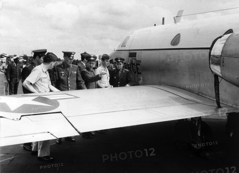 Soviets at the 'open day' of the US Army