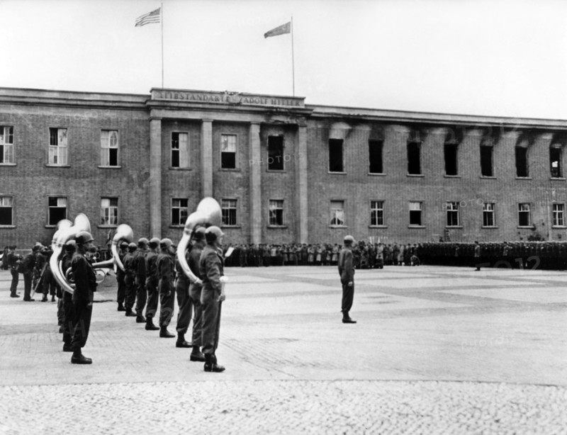 Invasion of US troops 1945 in Berlin