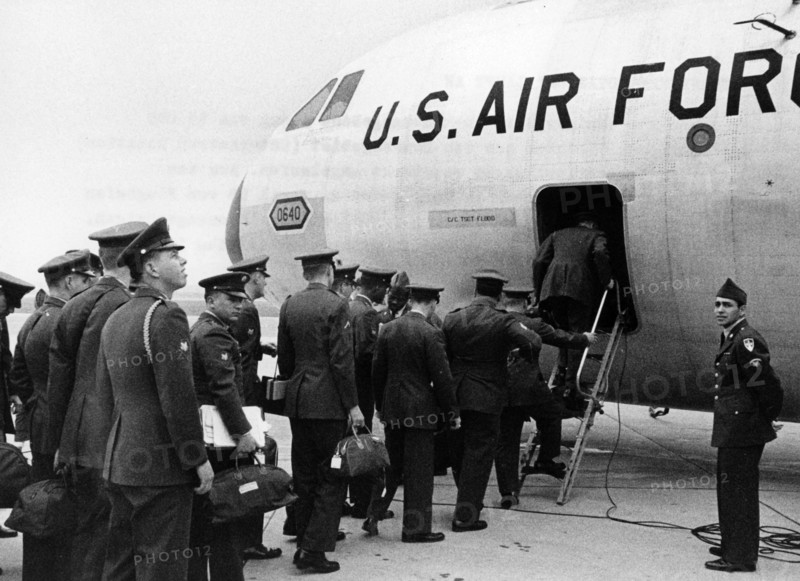 US soldiers withdraw from Germany
