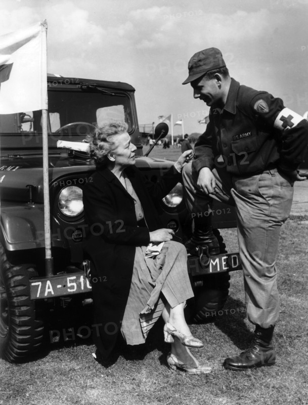 Mother and son at the 'Armed Forces Day' in Bremerhaven