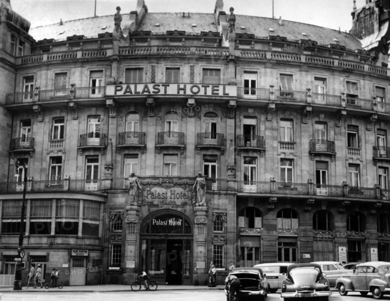 US Air Force gives back Palast Hotel