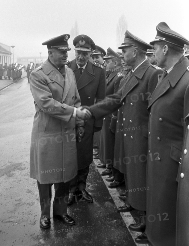 US General Harris on farewell visit in Baden-Wurttemberg