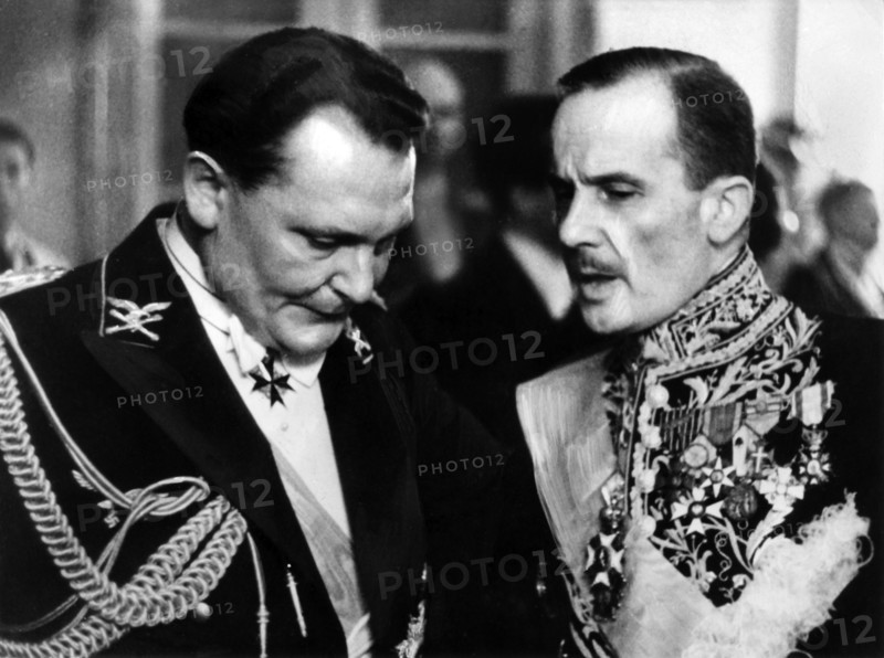 Nazi officer Hermann Göring and Robert Coulondre