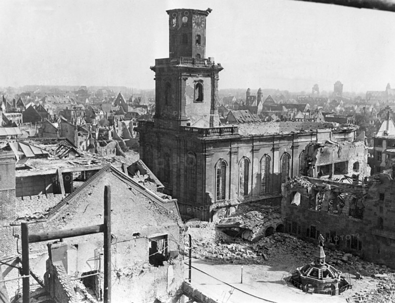 World War II - Destroyed Worms