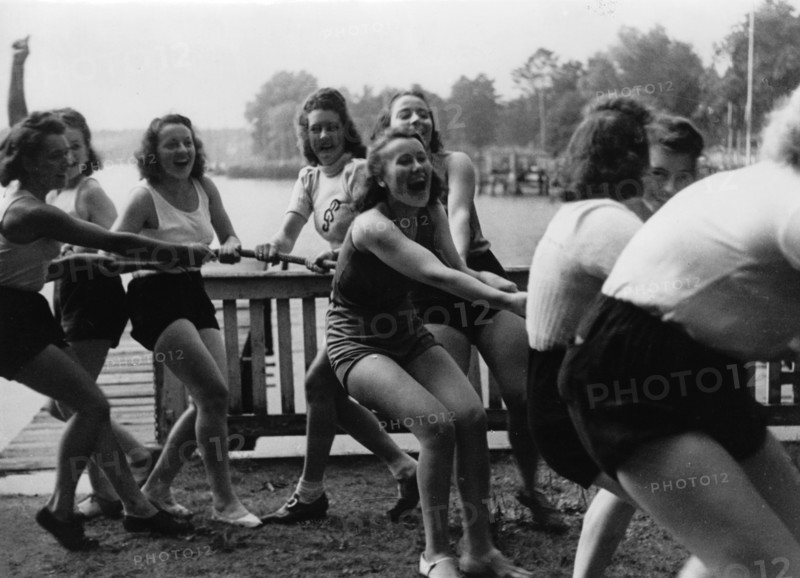 WW II - women at the front 1943
