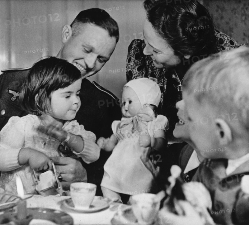 2nd World War - NS People's Welfare 1943