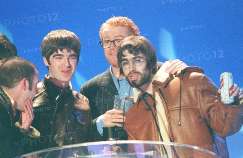 Le groupe Oasis, 1996