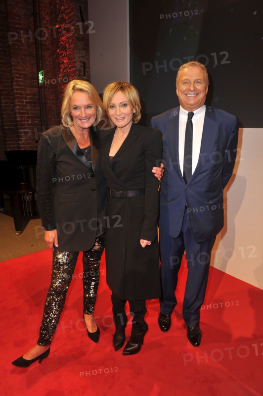 Sibylle Bassler, Patricia Kaas, et Christian Courtin-Clarins