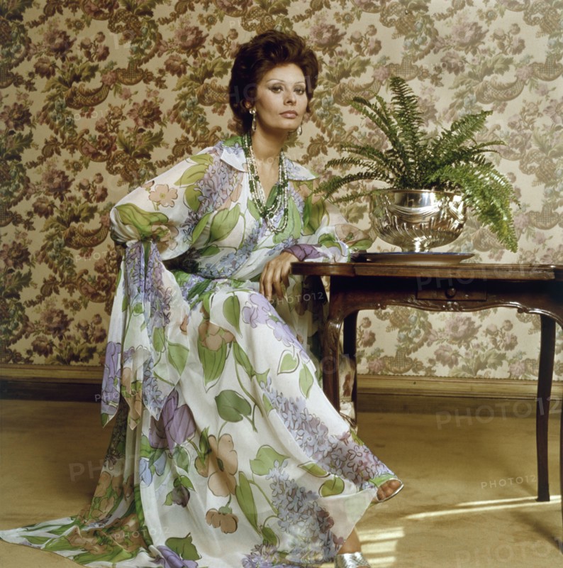 SOPHIA LOREN (Geboren am 20. September 1934 in Rom als Sofia Villani...