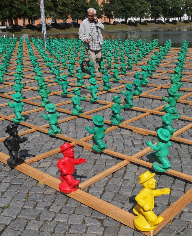 Installation "Einheitsmännchen" in Schwerin
