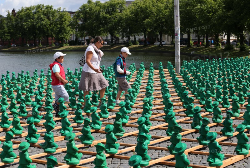 Installation "Einheitsmännchen" in Schwerin