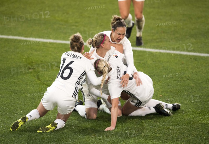 Fussball Frauen Nationalmannschaft/ Deutschland - Frankreich