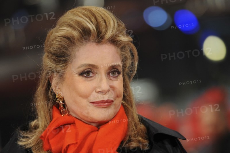 French actress Catherine Deneuve arrives at the premiere for 'On My Way' ('Elle S'en Va') during the 63rd annual Berlin International Film Festival, in Berlin, Germany, 15 February 2013. The movie is presented in competition at the Berlinale. Photo: Britta Pedersen/dpa | Verwendung weltweit