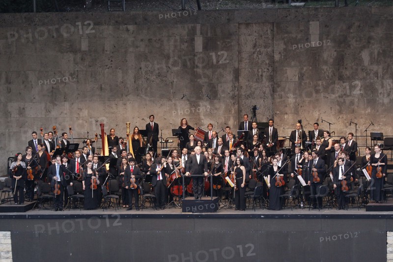 Konzert des West-Eastern Divan Orchestra unter der Leitung von Daniel Barenboim in der Waldbuehne. Berlin, 25.08.2013 | Verwendung weltweit