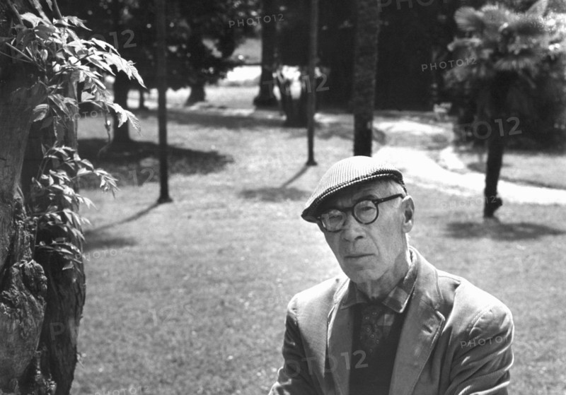 Undatierte Aufnahme des US-amerikanischen Schriftstellers Henry Miller (1891-1980). Zu seinen bekanntesten Werken zählen "Wendekreis des Krebses", "Stille Tage in Clichy" und die Trilogie "The rosy crucifixion" mit den Bänden "Sexus", "Nexus" und "Plexus". | Verwendung weltweit