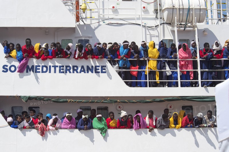 Europe, Italy, Salerno, May 26, 2017. With the arrival of the beautiful season are thousands of migrants leaving Libyan coasts to arrive in Italy.The ships of NGOs in the Mediterranean save thousands of lives.The Aquarius ship arrives in the port of Salerno with its load of about 1400 migrants. On board 170 minors and 21 pregnant women.

Credit © Danilo Balducci/Sintesi |