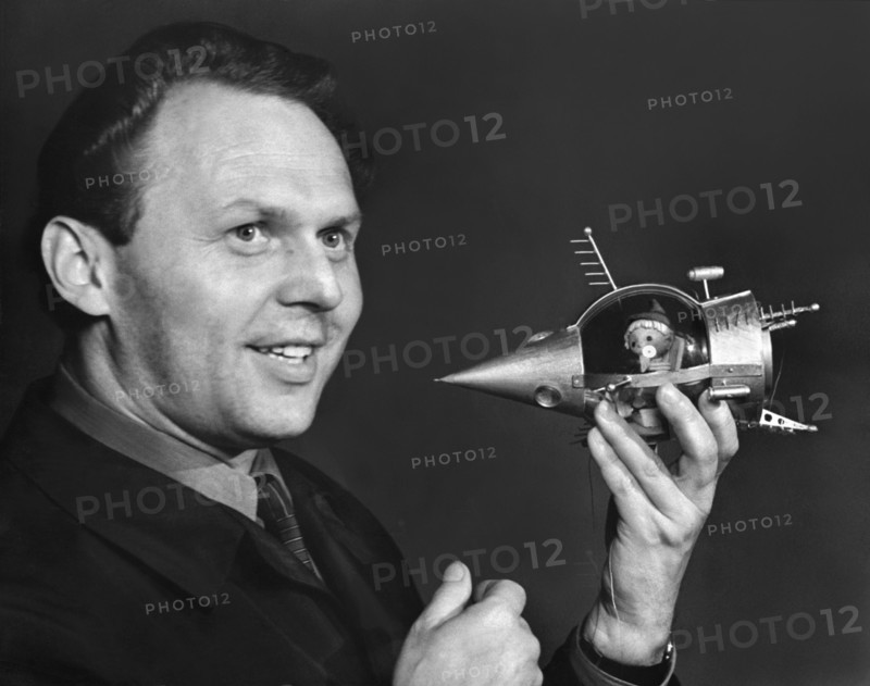 Gerhard Behrendt (Künstlerischer Leiter der Puppentrickfilmstudios beim DDR-Fernsehen und Erschaffer des DDR-Sandmännchens), 1967 / Personen, Portrait, Porträt, Sandmann, Sandmännchen