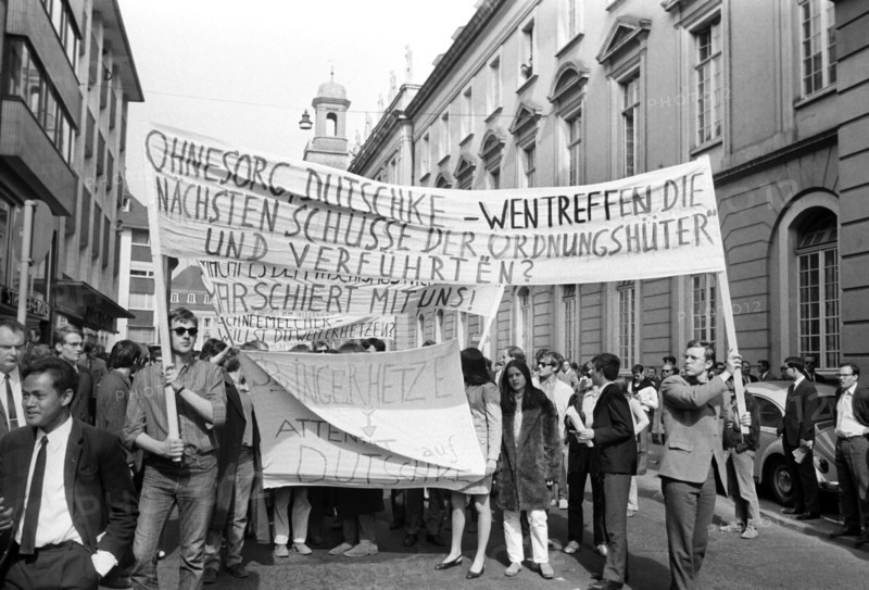 Students demonstrate after the attempted assassination on Rudi Dutschke