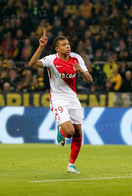 firo : 12.04.2017 Fußball, Saison 2016/2017, Champions League, BVB, Borussia Dortmund - AS Monaco, Viertelfinal-Hinspiel Torjubel, Jubel, Freude, Kylian MBAPPE, AS Monaco, Gestik, Mimik, Lachen, Freude,