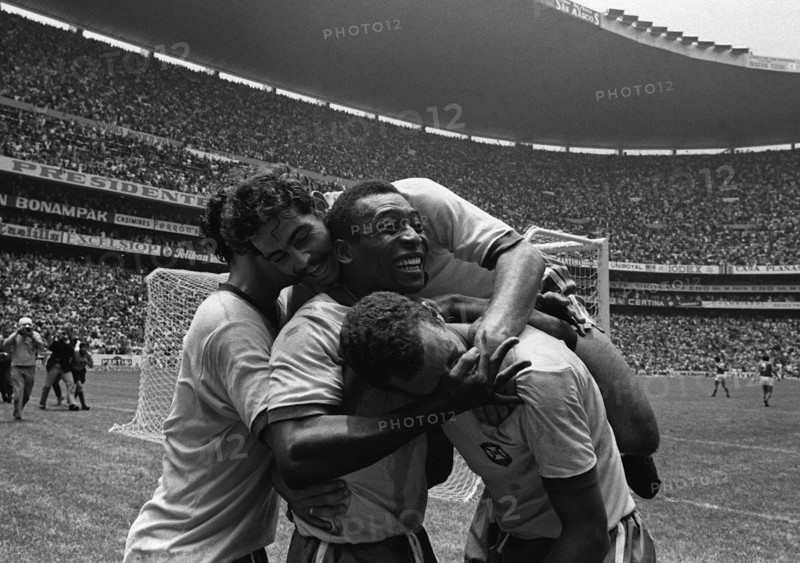 Pele is celebrating with his teammates, Roberto RIVELINO on top of them, after the 1970 FIFA World Cup finale in Mexico, Brazil - Italy 4:1.