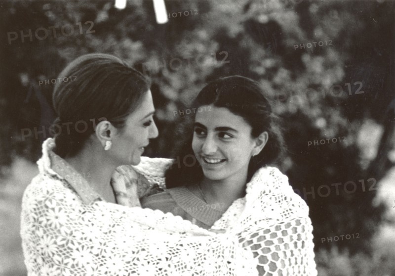 Farah Pahlavi et sa fille Fahranaz. Maroc, 1979.