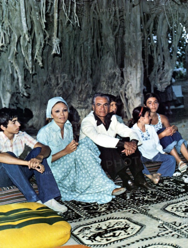 Mohammed Reza Shah Pahlavi, Farah Pahlavi et leurs enfants Reza, Ali Reza, Leila et Farahnaz