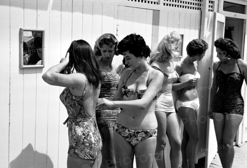 Starlets during the Cannes Film Festival of 1958