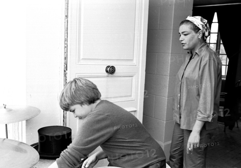 Simone Signoret et Catherine Allégret (1958)